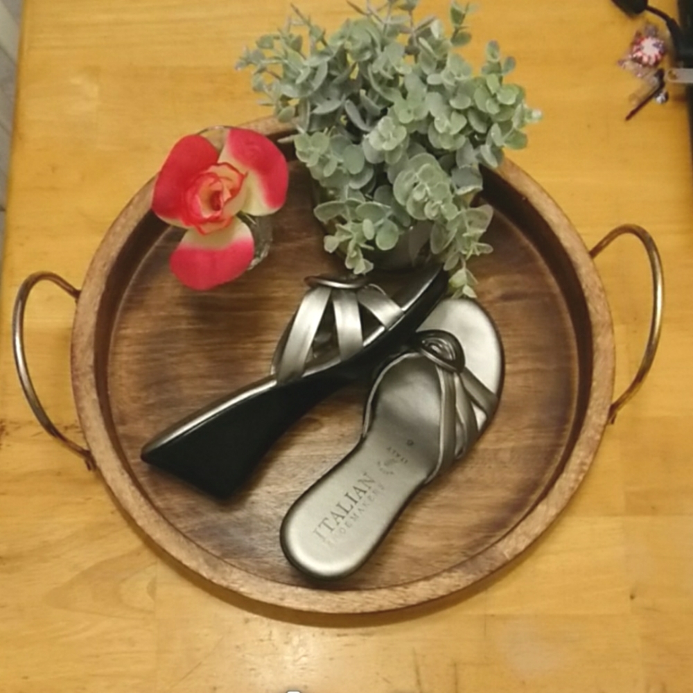 Italian Shoemakers Wedge Sandals Women's (6) Thong Type